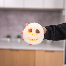 Načíst obrázek do prohlížeče Galerie, Houbička Jack Skellington Scrub Mommy v kuchyňském prostředí
