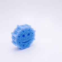 Načíst obrázek do prohlížeče Galerie, Scrub Mommy® Special Edition Bell (1 ks)