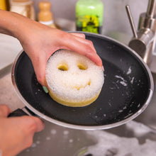 Načíst obrázek do prohlížeče Galerie, Houbička Jack Skellington Scrub Mommy při čištění pánve
